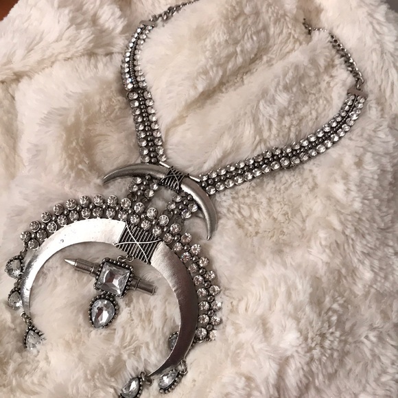 Statement Piece 💎 - Picture 4 of 4